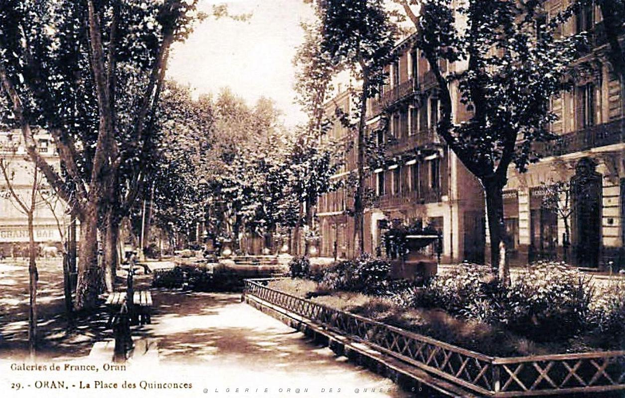 Oran - Place des Quinconces .jpg